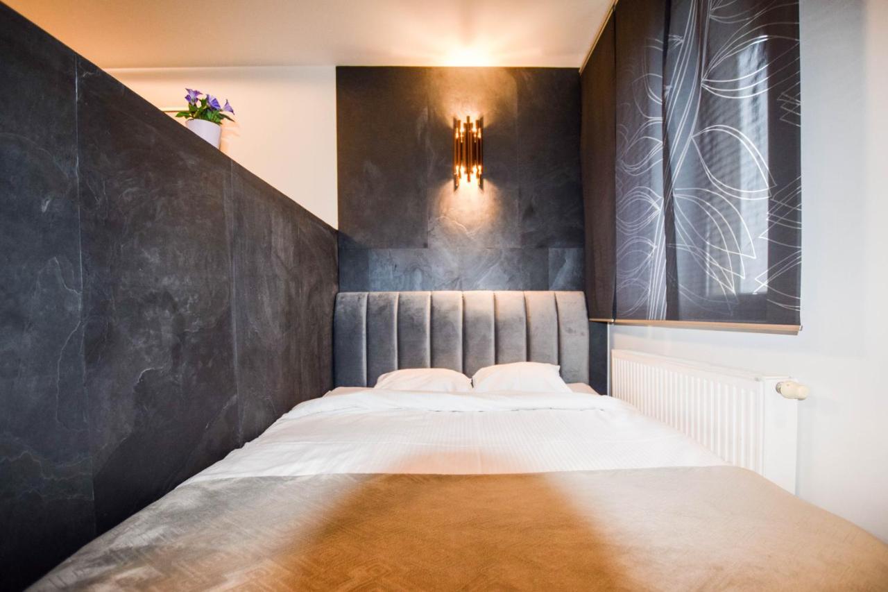 Apartament Z Widokiem Na Wawel W Centrum Miasta Cracovie Extérieur photo